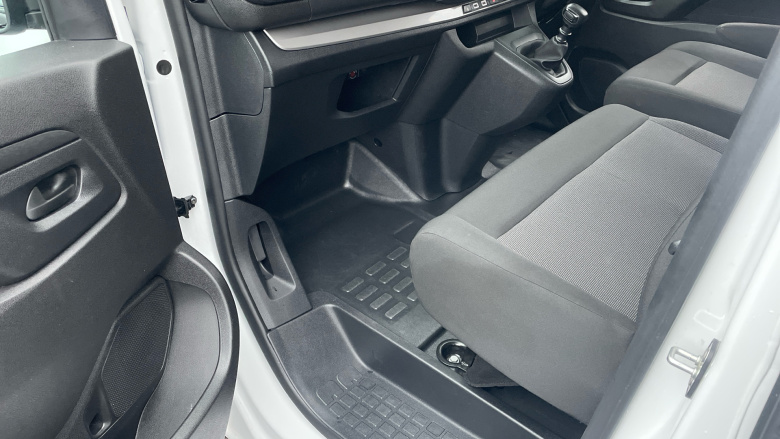 Vauxhall Vivaro L1 Diesel 1.5 Turbo D 120 Prime H1 Van